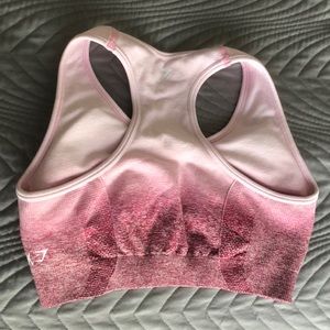 Gymshark Tops - GYMSHARK ombré sports bra Gymshark Tops - GYMSHARK ombré sports bra